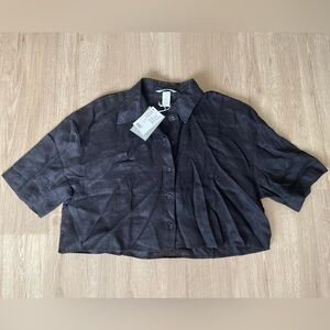 H&M Black Cropped Button-Up Shirt